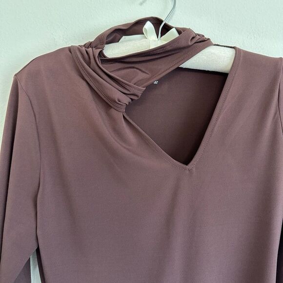 Abercrombie & Fitch Soft AF Twist Neck Burgundy Long Sleeve Bodysuit Size Large - Picture 3 of 6
